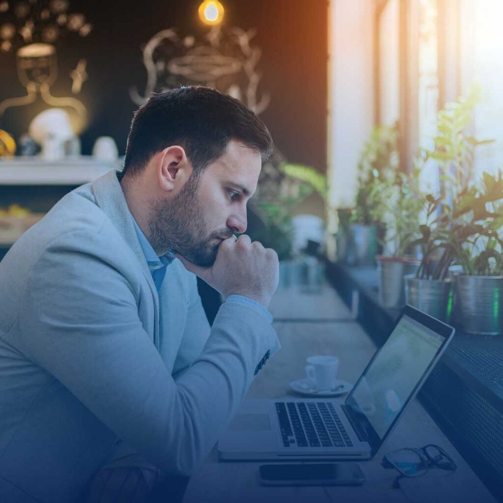 Habits of Small Business Owners That Hurt Financial Growth